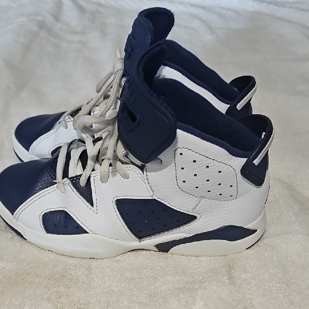 Jordan 6 Retro "White And Midnight Navy" For KIDS